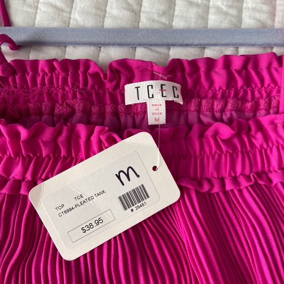 TCEC boutique tank NWT - Picture 3 of 3